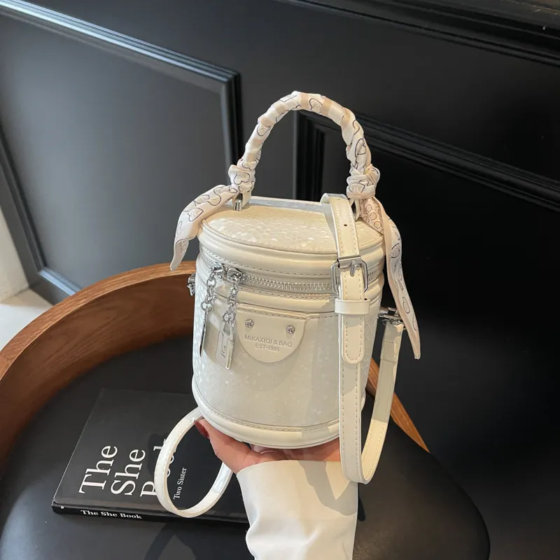 Yalu PU Bucket Bag, One Shoulder Handbag Unisex Multicolor-2