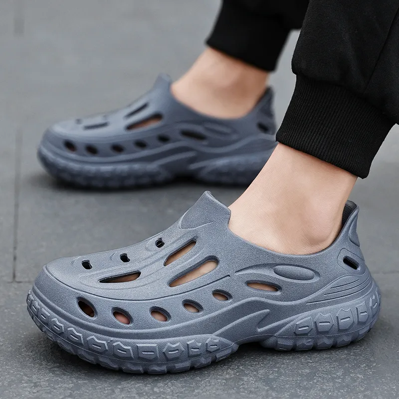 ROBINHOOD Clogs Men-8