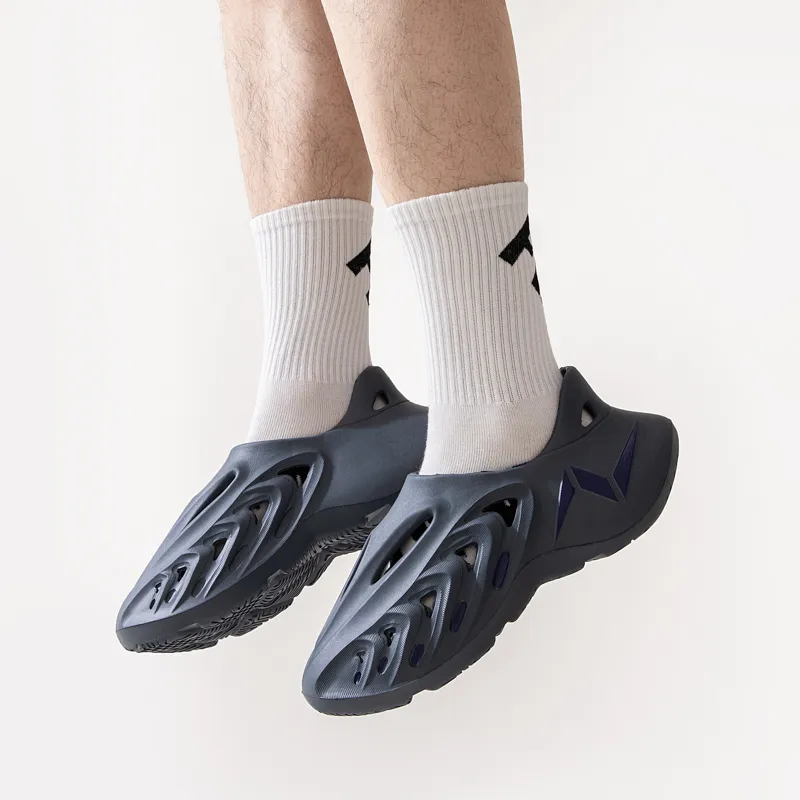 ROBINHOOD Clogs Men-12