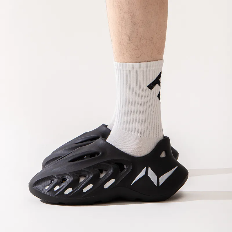 ROBINHOOD Clogs Men-8