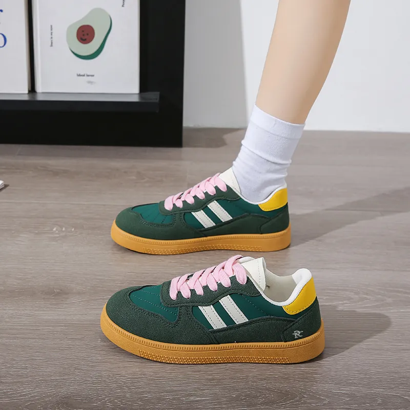 ROBINHOOD Coverage Slip Resistant Cushioning Abrasion Resistant Low Top Skateboard Shoes Women's-9
