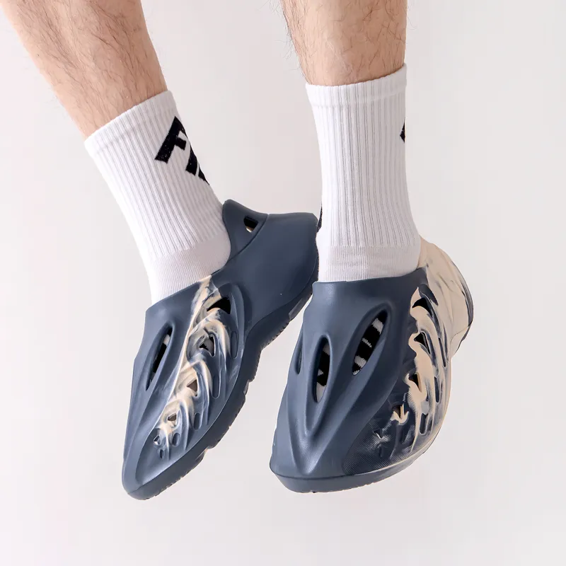 ROBINHOOD Clogs Men-16