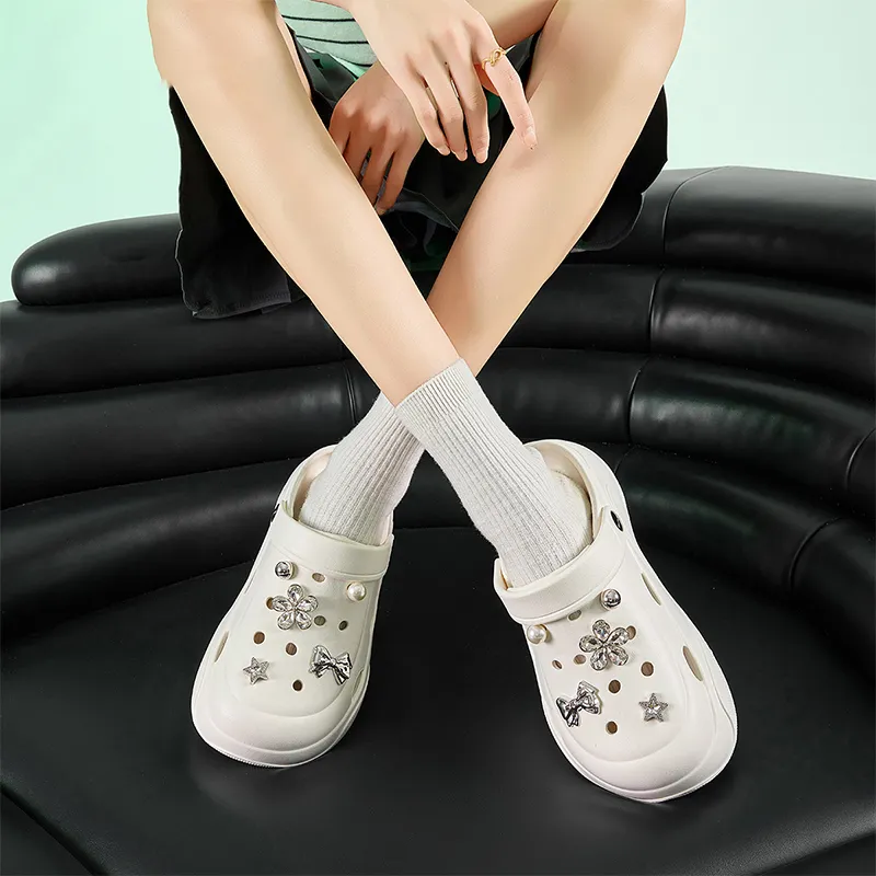 DAPHNE Clogs Women's-3