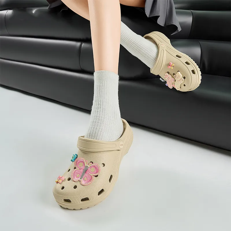 DAPHNE Clogs Women's-3