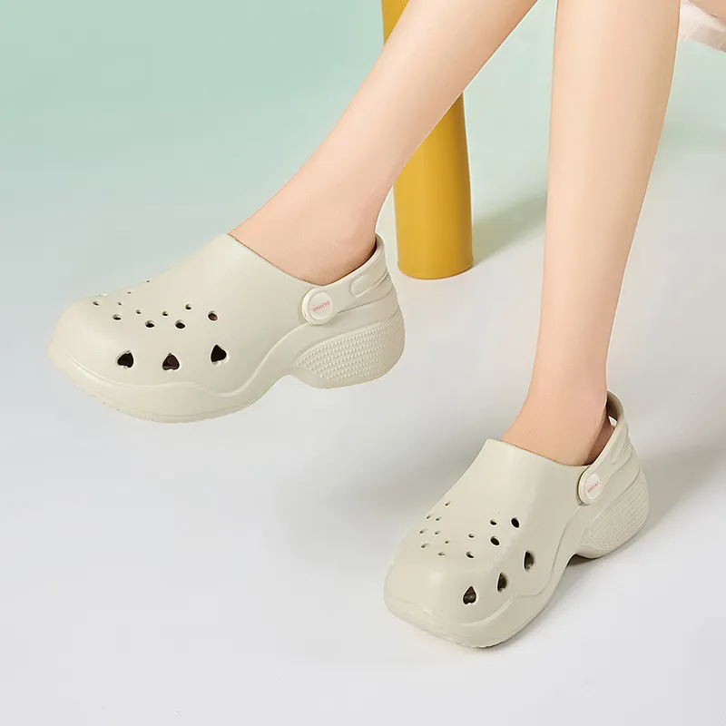 DAPHNE Clogs Women's-4