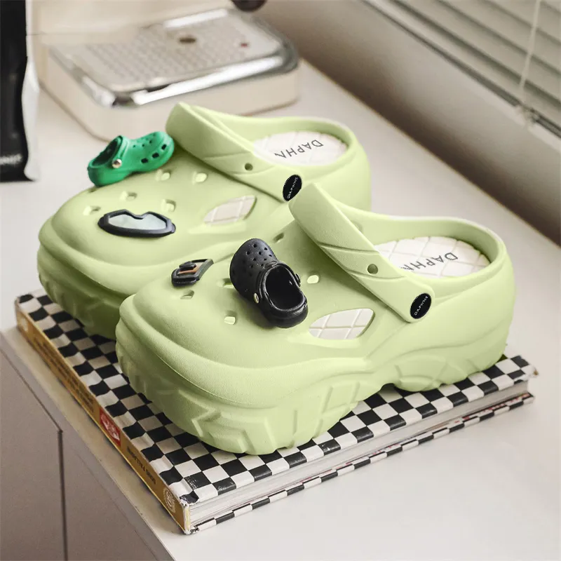 DAPHNE Clogs Women's Light Green-2