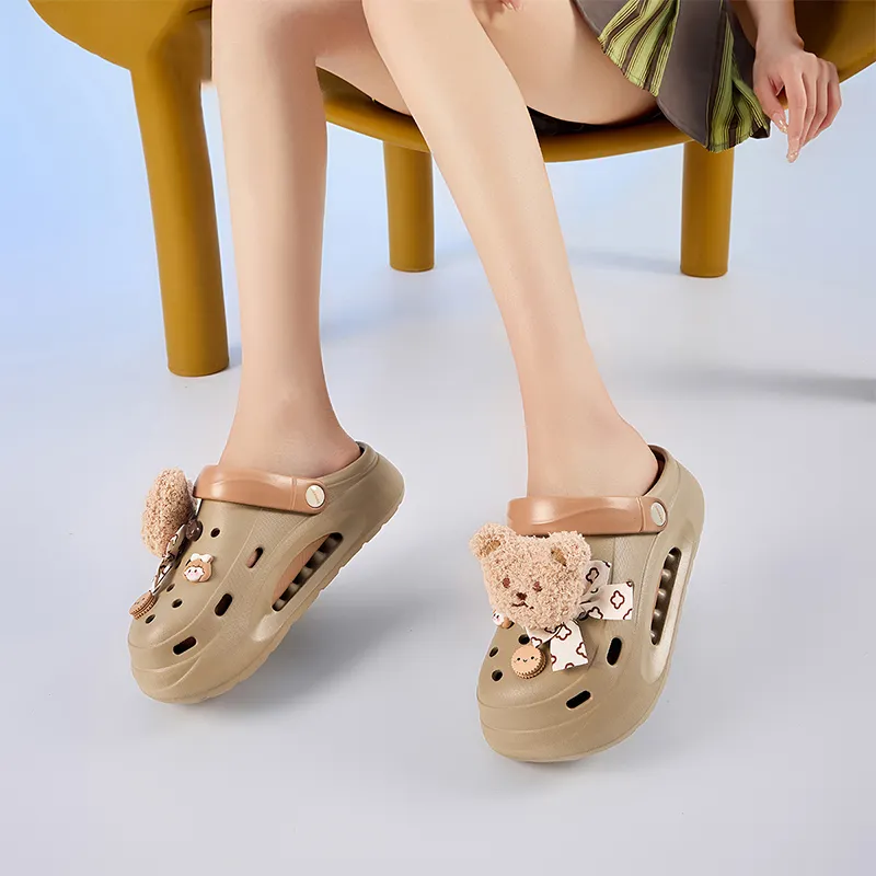 DAPHNE Clogs Women's-3