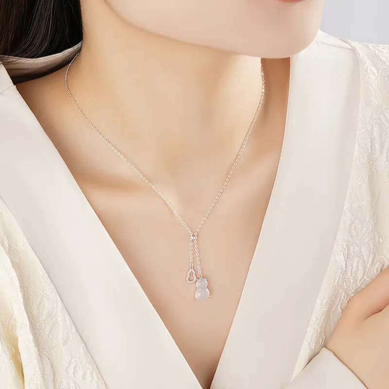 IWE Chalcedony Necklaces Women's-1