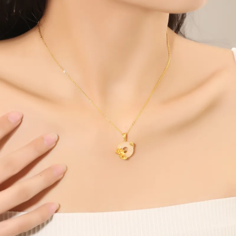 IWE Chalcedony Necklaces Women's-4