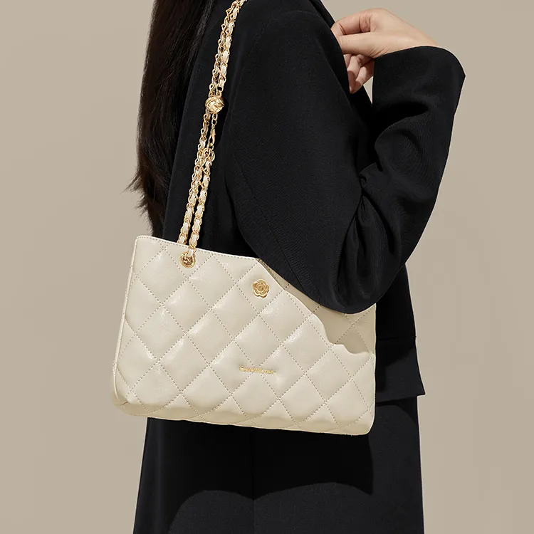 CinvaiKrose Synthetic Leather Shoulder Bag Tote Shoulder Bag Small Size Women's Ecru/Black-1