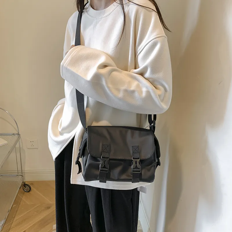 Travel Oxford Crossbody Bag Regular Unisex Black-10