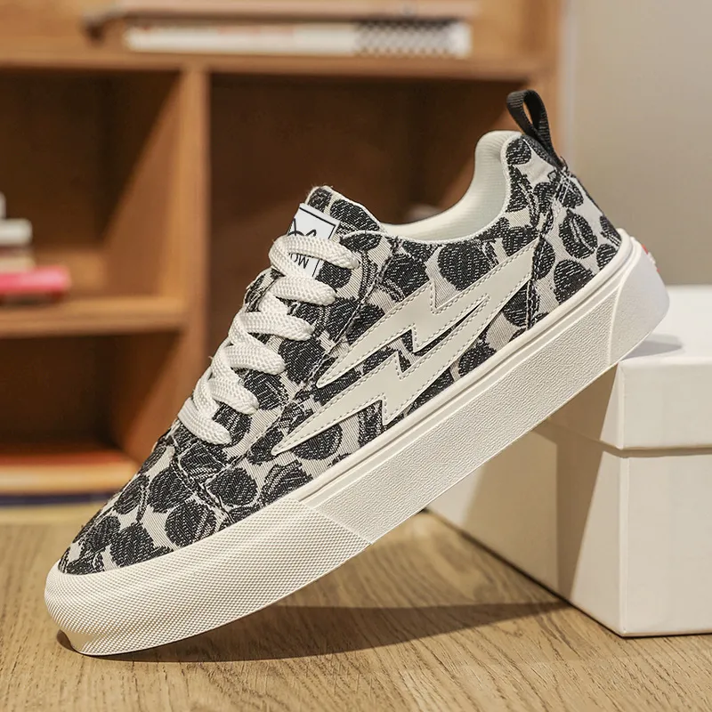 MIIOW Canvas Shoes Men Low Top-2