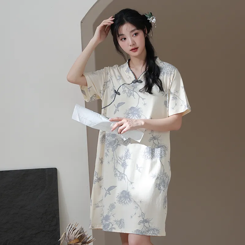 Lan Miao Cheongsam Women's Light Gray With Accent-1