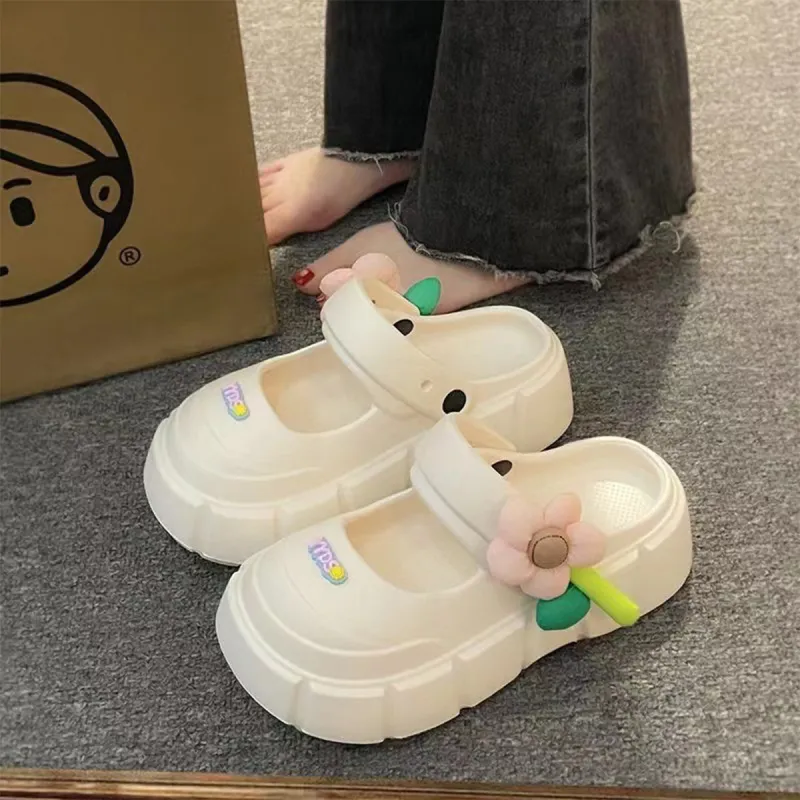 Gentle Welcome Cute Floral Slippers Height Increasing Platform Squashy And Bouncy Feeling Closed Toe Slippers-1