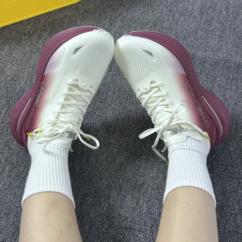 ONEMIX Beluga Whale Running Shoes Unisex White Brown Bear-7