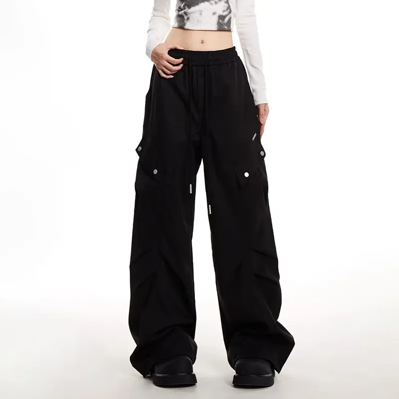 The New Age Family Cargo Pants Women's-8
