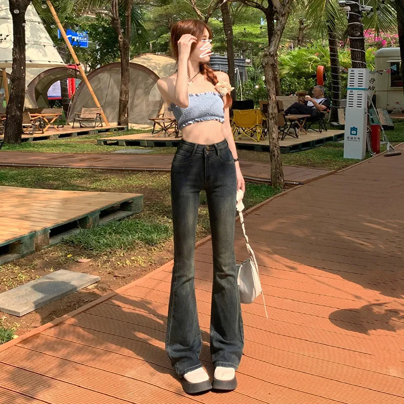 The New Age Family Jeans Women's-24