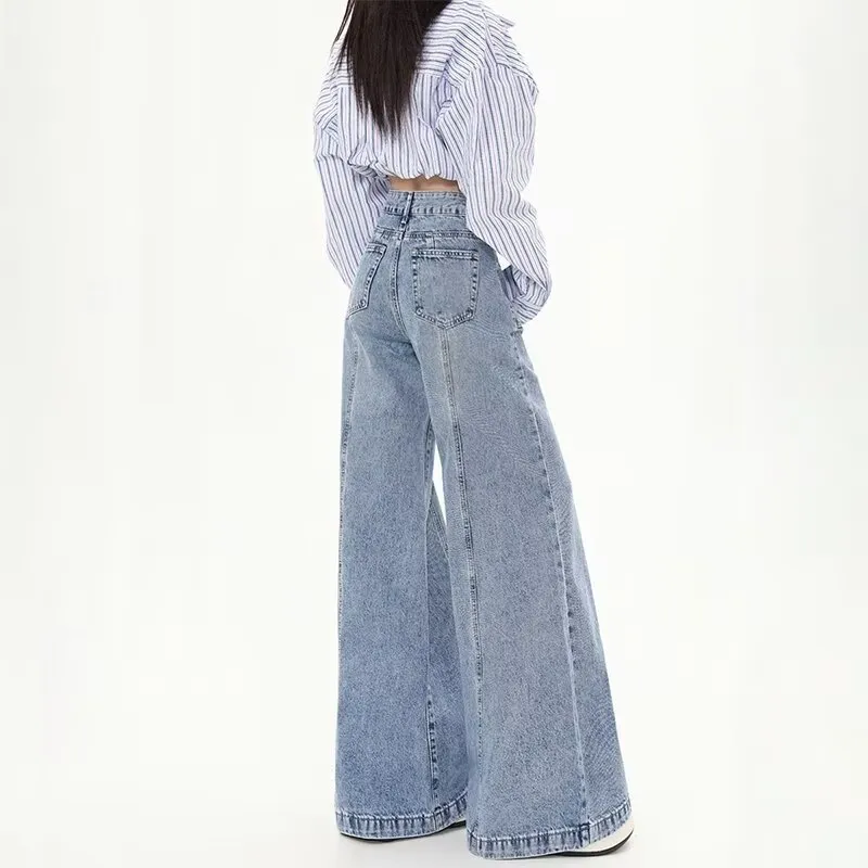The New Age Family Jeans Women's Light Blue-6
