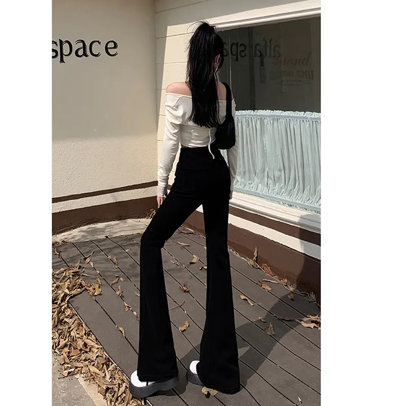 The New Age Family Jeans Women's-14