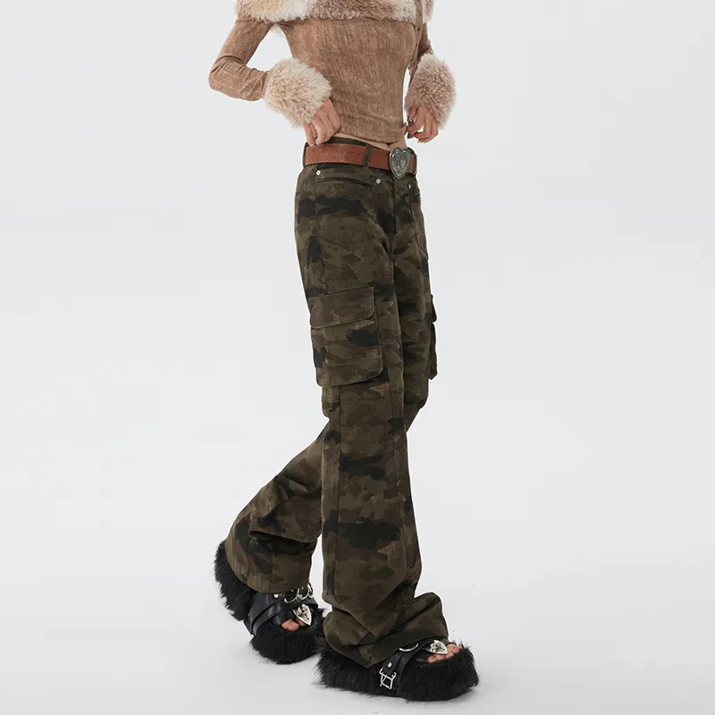 The New Age Family Cargo Pants Women's Camouflage-4