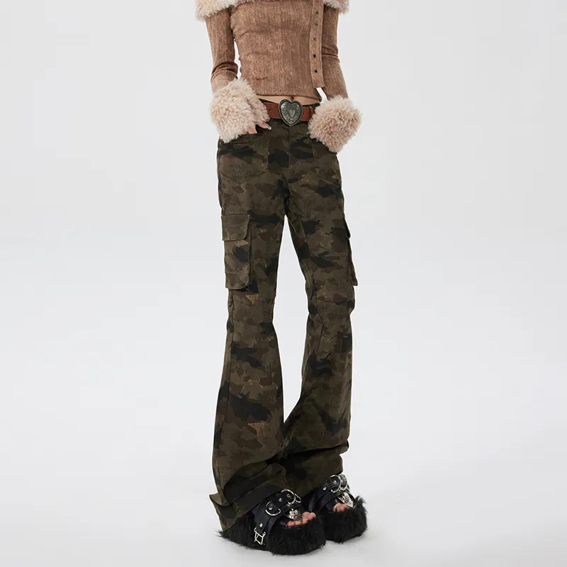 The New Age Family Cargo Pants Women's Camouflage-3
