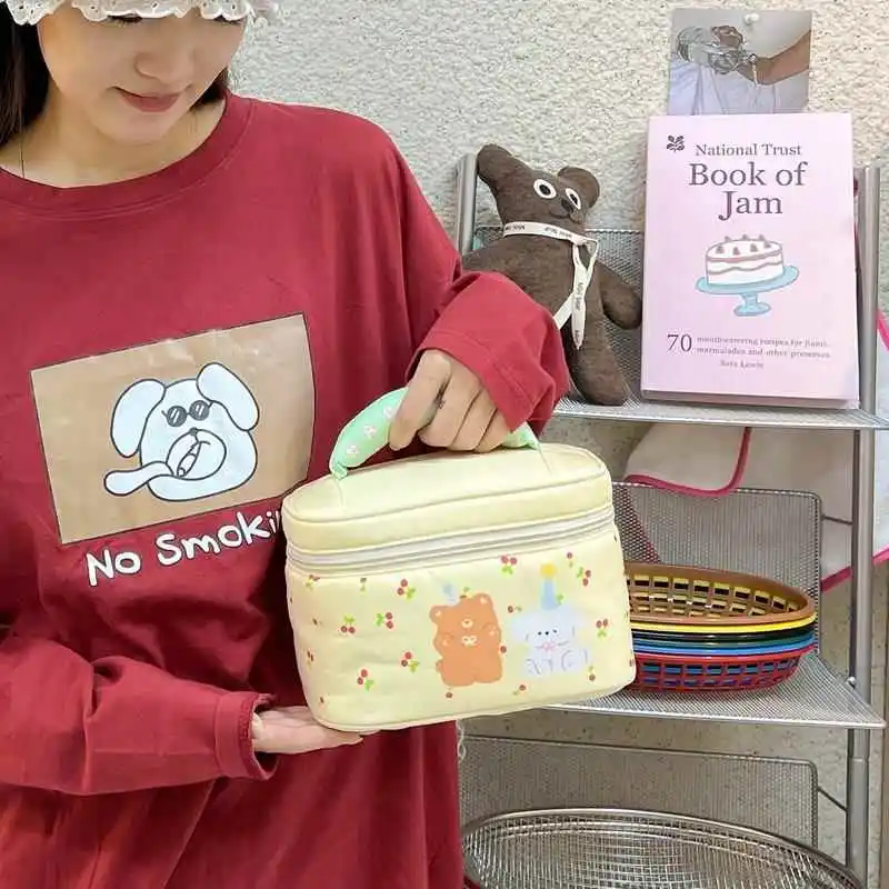 Gentle Welcome Cartoon Bear Cute Makeup Bags Convenient Portable-1
