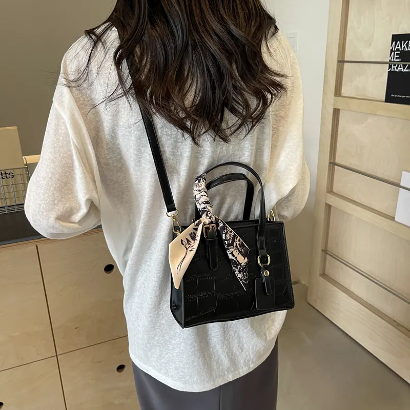 Yalu PU Crossbody One Shoulder Handbag Women's Multicolor-2