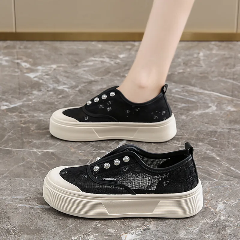 SUPEREDGE Slip Resistant And Breathable Low Top Skateboard Shoes Women's-6