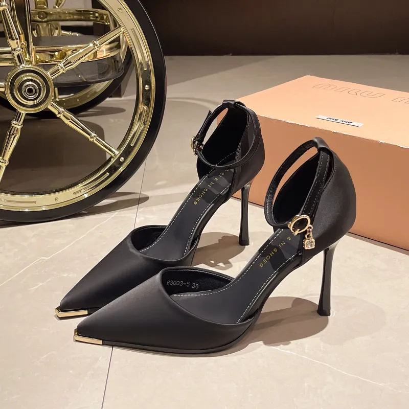 SUPEREDGE Slim Heel High Heels Women's Black-5