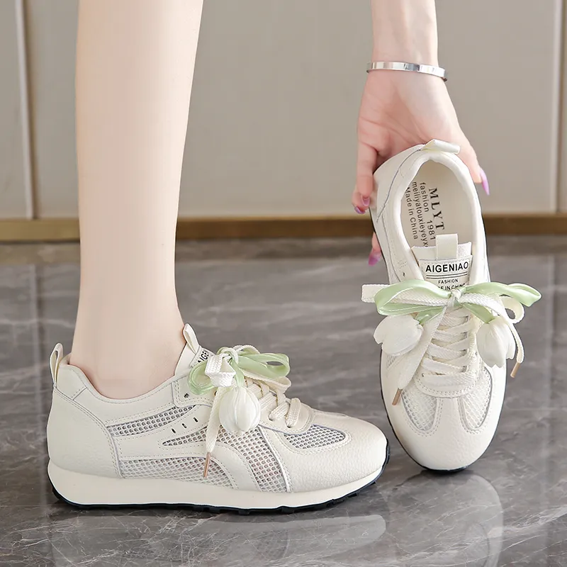 SUPEREDGE Anti Slip Wear Resistant Low Top Casual Shoes Women's-1
