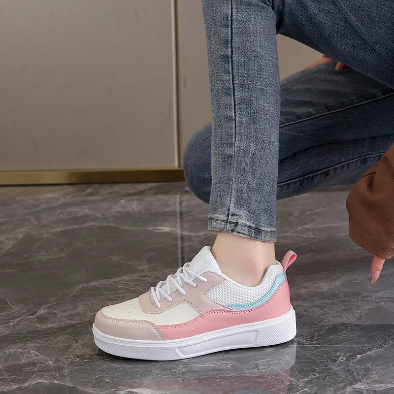 SUPEREDGE Breathable Coverage Waterproof Low Top Skateboard Shoes Women's-1