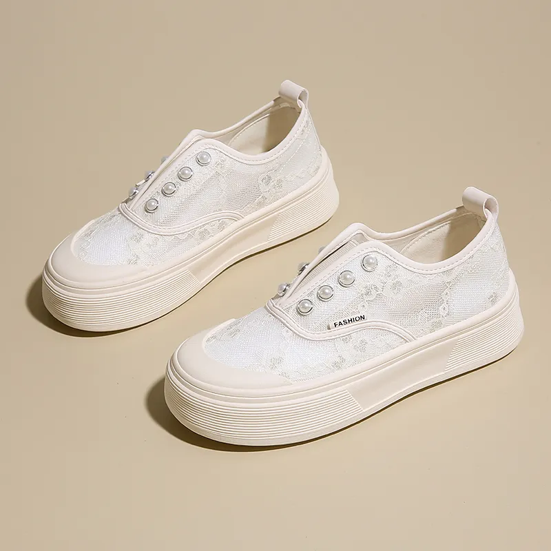 SUPEREDGE Slip Resistant And Breathable Low Top Skateboard Shoes Women's-1