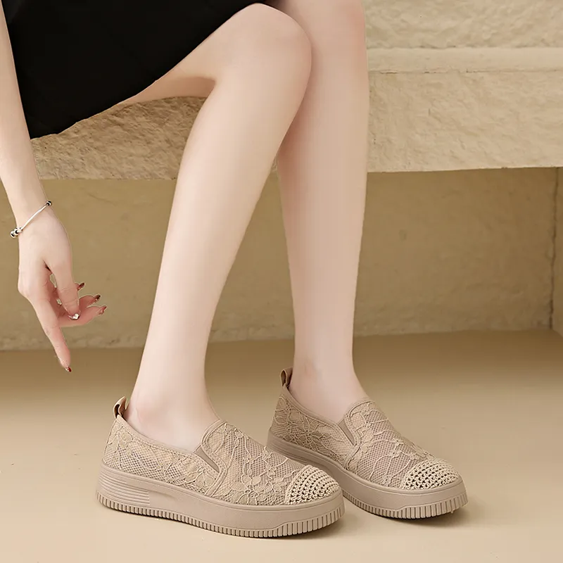 SUPEREDGE Breathable And Wear resistant Low Top Casual Shoes Women's-9