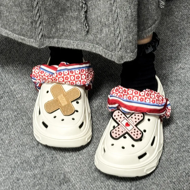 ROBINHOOD Clogs Unisex Ecru Box Included-2