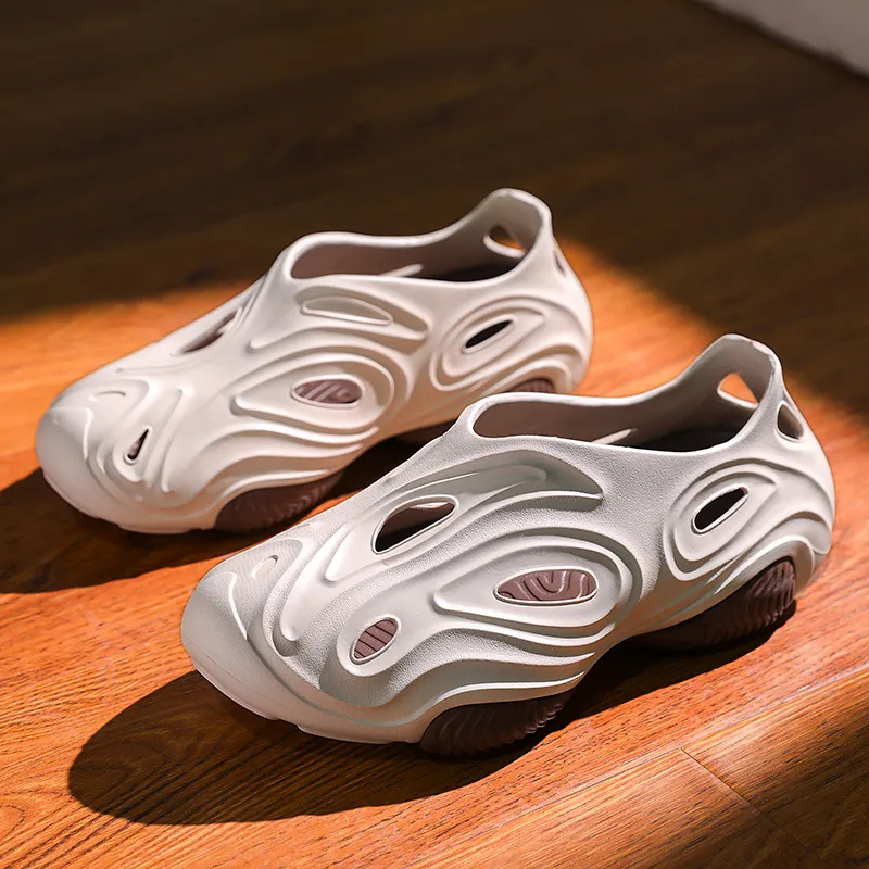 ROBINHOOD Clogs Men's Box Included-13