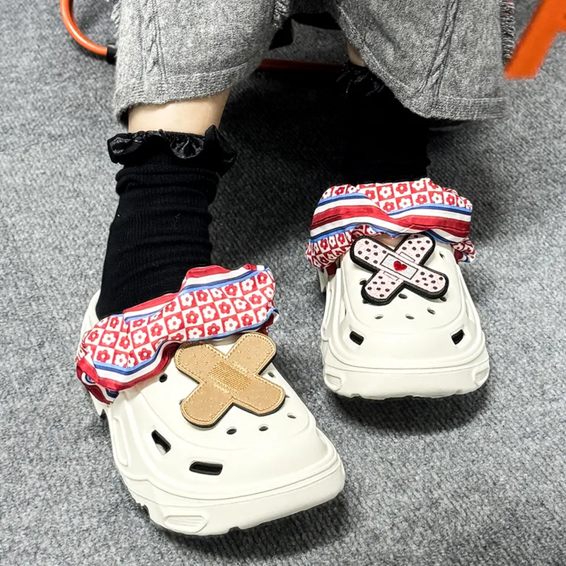 ROBINHOOD Clogs Unisex Ecru Box Included-4