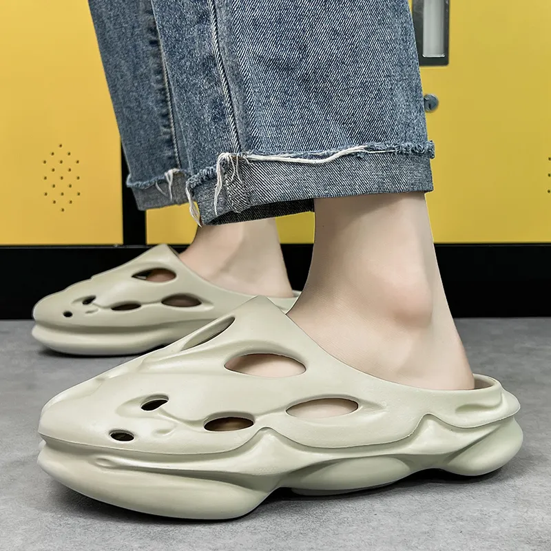 ROBINHOOD Clogs Unisex Box Included-4