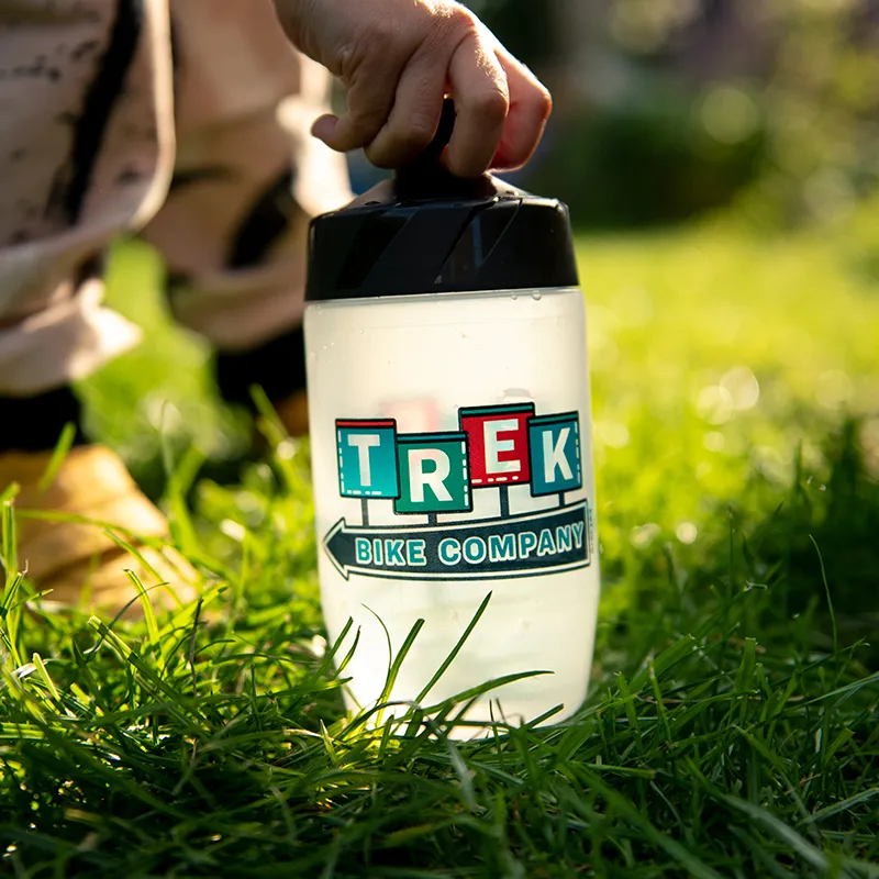 TREK Kids' Bicycle Cycling Kettle-40