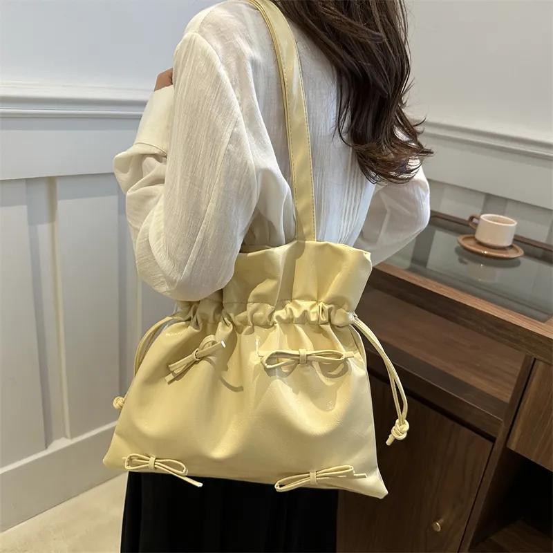 TOUTSEUL YOLO PU Tote Bag, Shoulder Bag Regular Women's White/Silver/Red/Black/Yellow-29