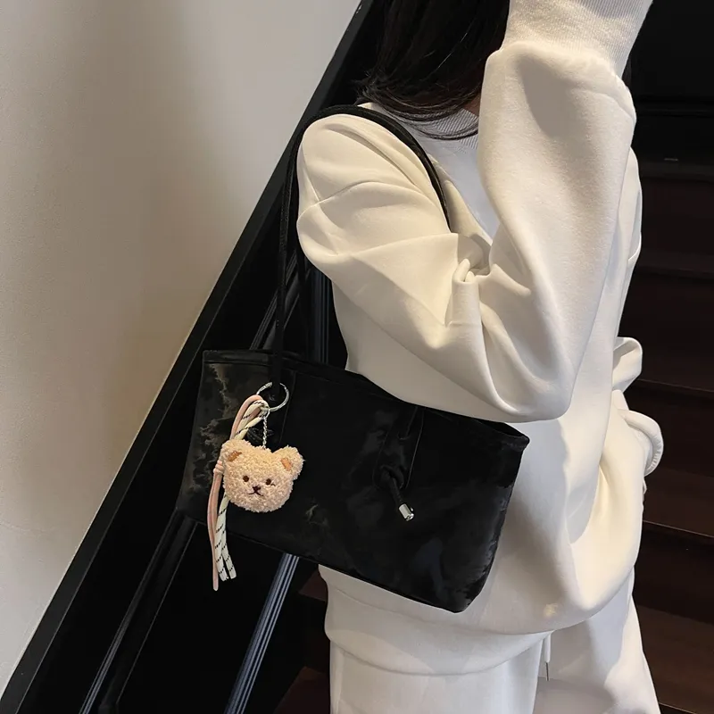 TOUTSEUL YOLO PU Shoulder Bag Women's Pink/Ecru/Silver/Black/Green-16