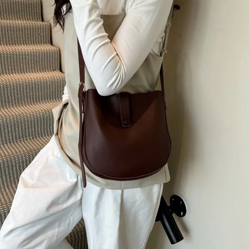 TOUTSEUL YOLO PU Shoulder Bag Women's White/Black/Light Brown/Dark Brown-19