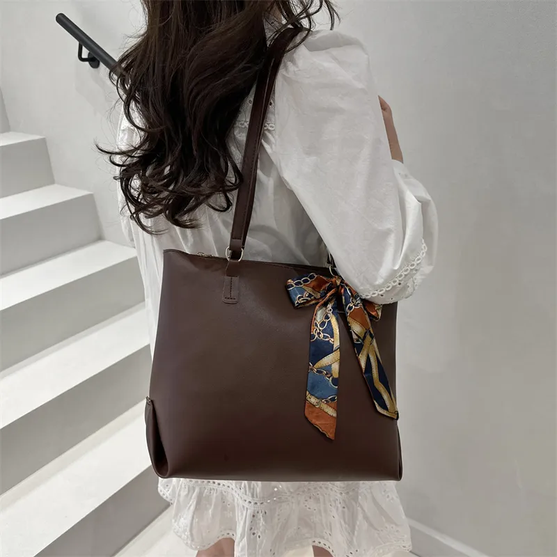 TOUTSEUL YOLO Pu Tote Bag, Shoulder Bag Regular Women's Black/Light Brown/Dark Brown-14