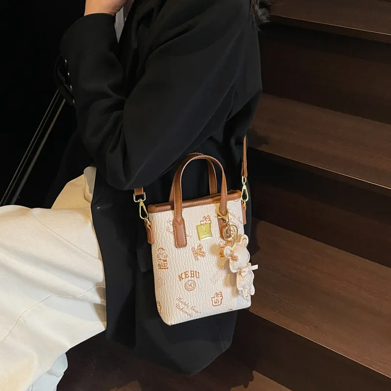 TOUTSEUL YOLO PU One Shoulder Handbag Regular Women's White/Black/Pink/Brown-4
