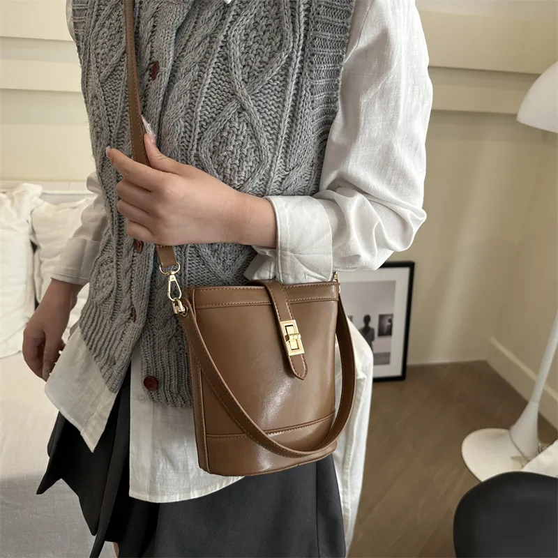 TOUTSEUL YOLO PU One Shoulder Handbag Women's Multicolor-17