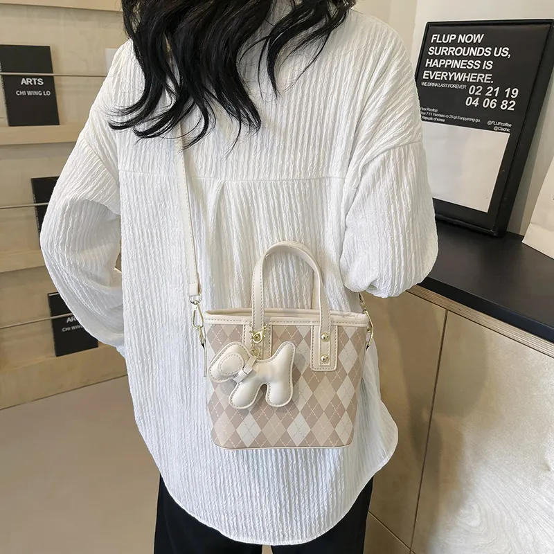 TOUTSEUL YOLO PU One Shoulder Handbag Women's White/Pink/Brown/Black-4