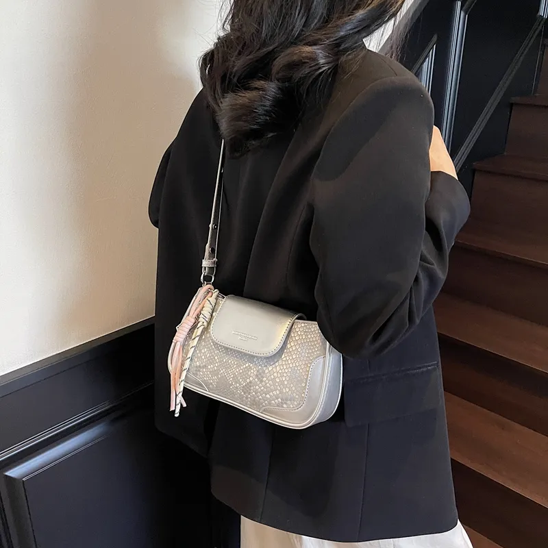 TOUTSEUL YOLO PU Shoulder Bag Regular Women's Ecru/Silver/Black/Pink-8