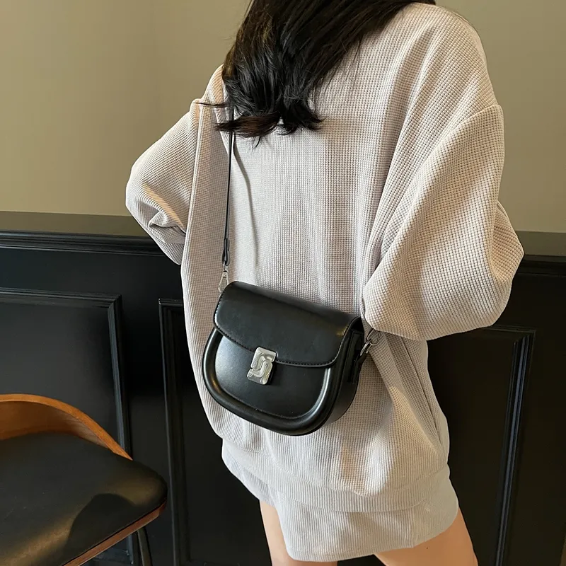 TOUTSEUL YOLO PU Shoulder Bag Women's Beige/Silver/Black/Khaki-13