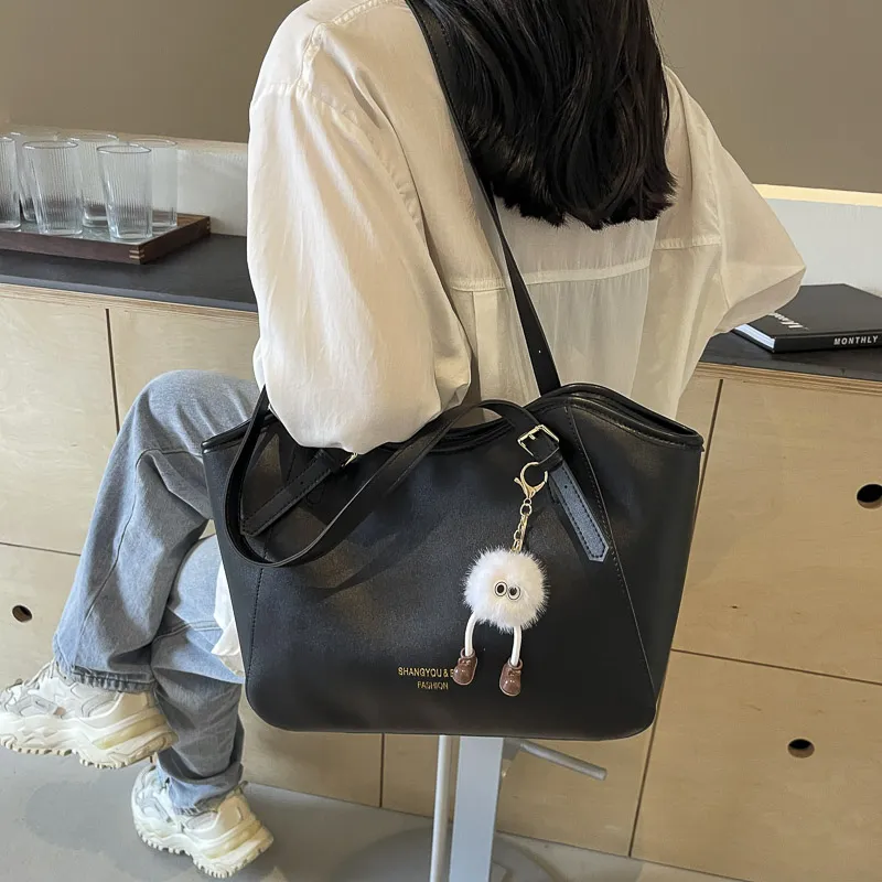 TOUTSEUL YOLO PU Shoulder Bag Women's Beige/Black/Coffee/Brown-12