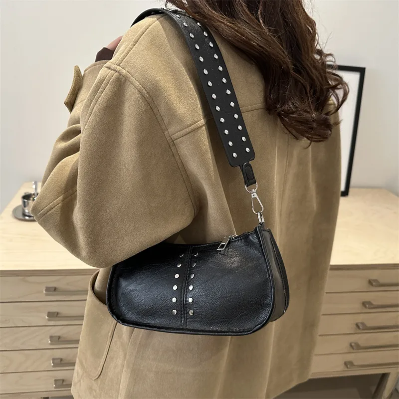 TOUTSEUL YOLO PU Shoulder Bag Women's White/Green/Red/Black/Brown-24