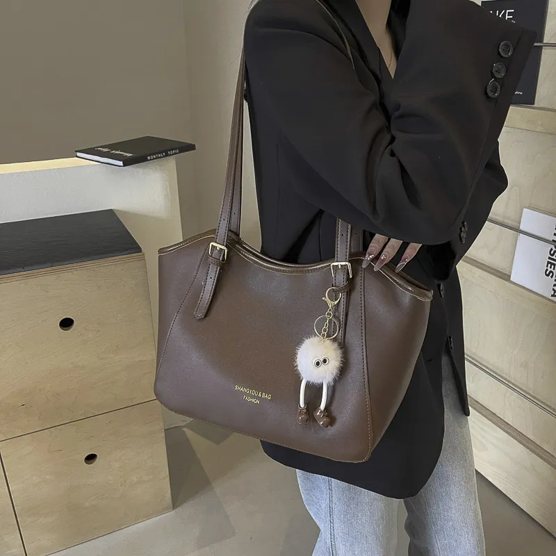 TOUTSEUL YOLO PU Shoulder Bag Women's Beige/Black/Coffee/Brown-16